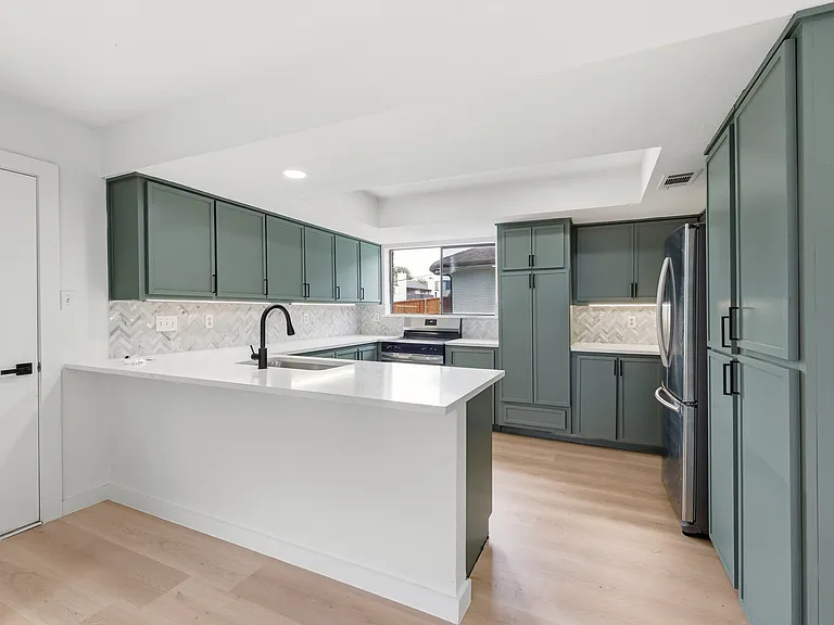 9410 Moss Farm Ln — Photo 9