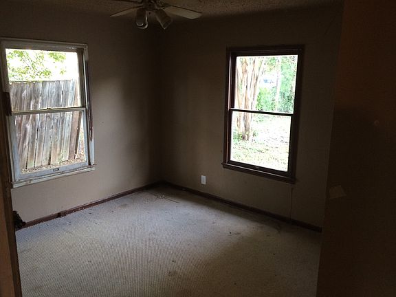 4th image of 118 Pool Dr