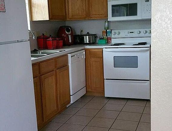 3rd image of 3727 Oldenburg Ln