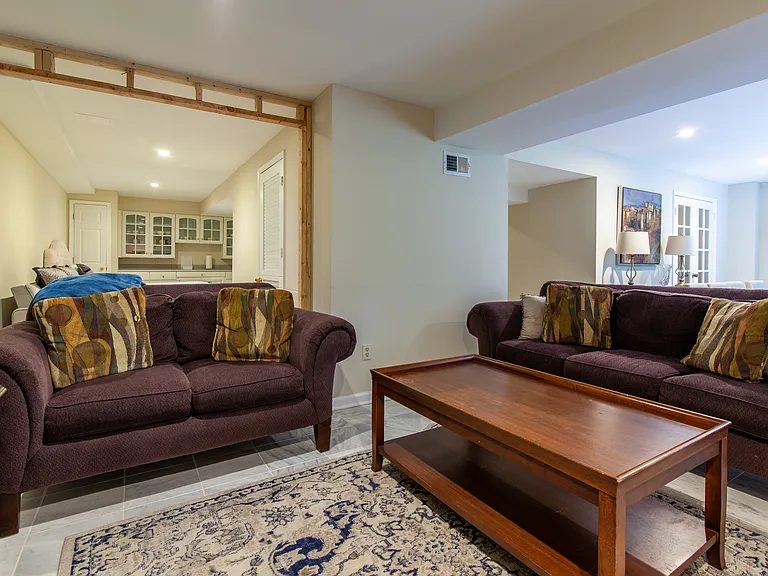 6034 Chesterbrook Rd #B — Photo 37
