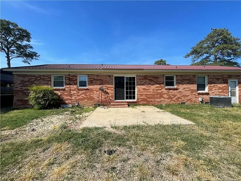 1927 Shiloh Dr — Photo 17