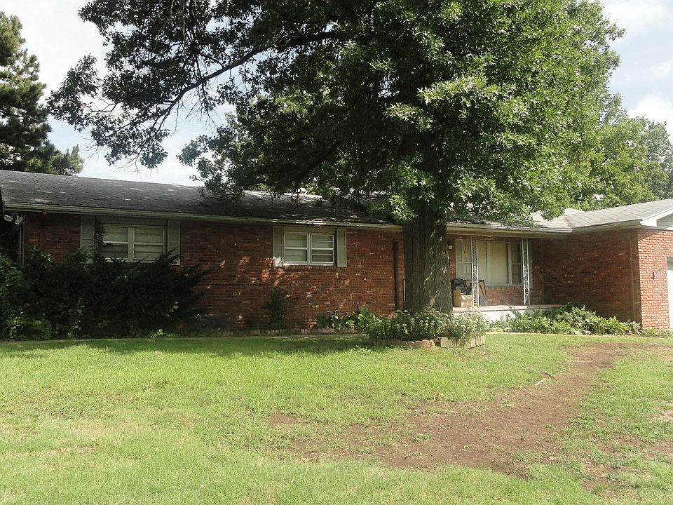 2nd image of 741 S Highland Ave