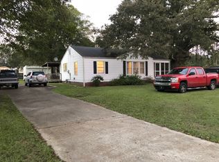 5881 Warrior River Rd, Bessemer, AL 35023