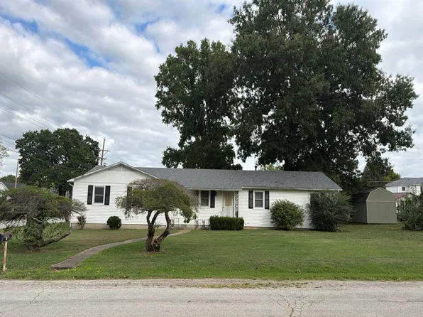 1608 Cherry Blossom Ln, Carthage, MO 64836
