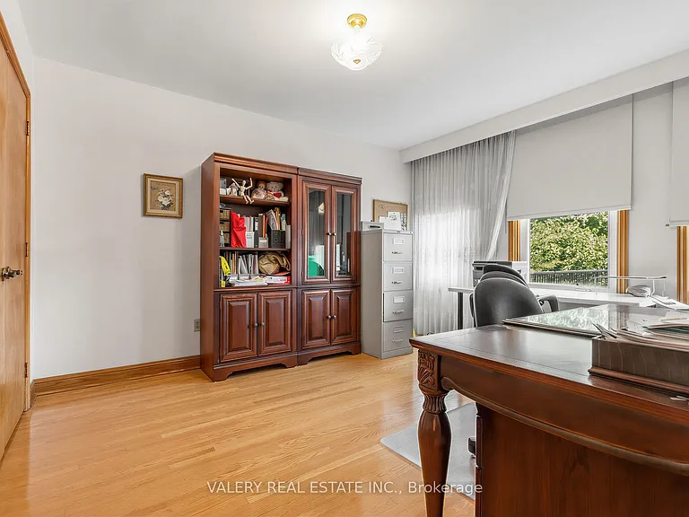 370 Maple Leaf Dr — Photo 28