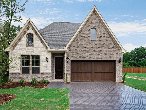 4th image of 713 Brookstone Ct