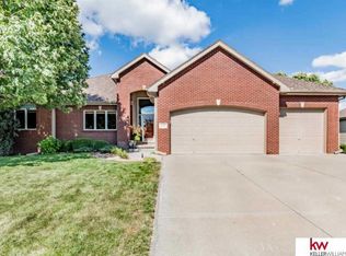 17622 Prestwick Ave, Omaha, NE 68136