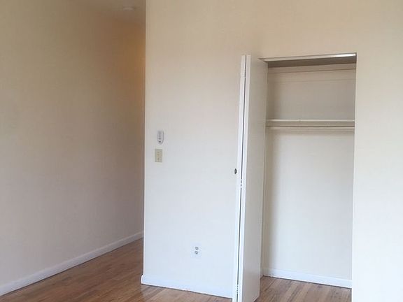 2nd image of 101 W 128th St APT 5A