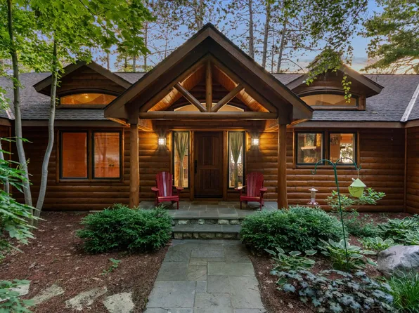 1923 Nipissing Trl, Indian River, MI 49749