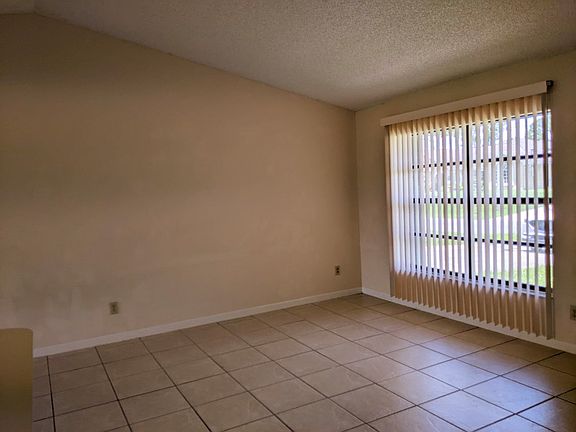 5th image of 1420 Waldrun St SE