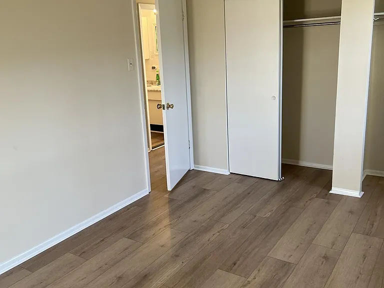 205 E Erica Pl — Photo 6