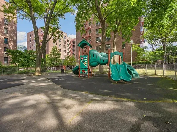 33-44 Junction Boulevard image 12 of 29