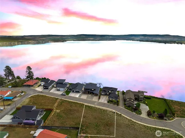 713 1st Street S, Brewster, WA 98812