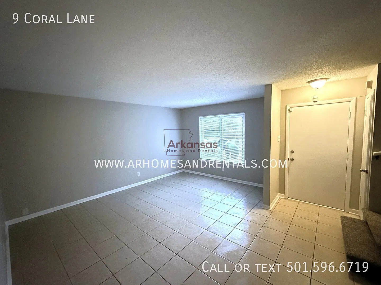 1/2 Off First Month's Rent ~ 9 Coral Ln-Jacksonville ~ 4 Bedrooms | 2 Bathrooms — Photo 2