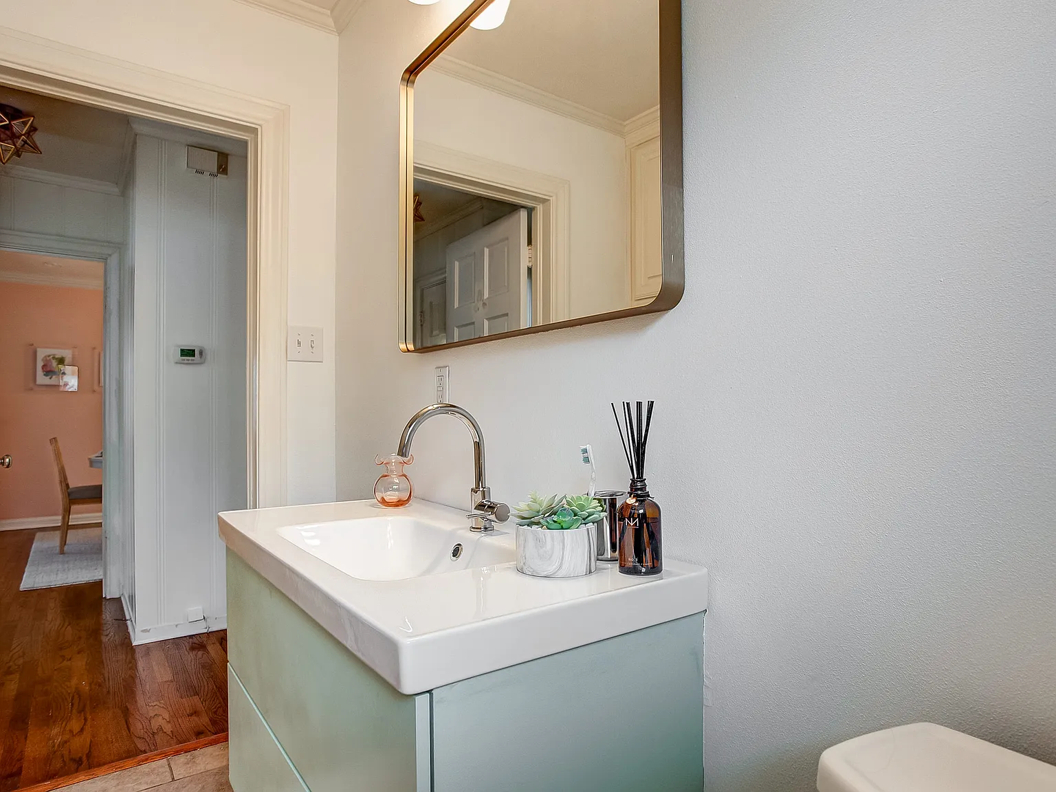 2 bed, 1136 sqft, $2,600 — Photo 3