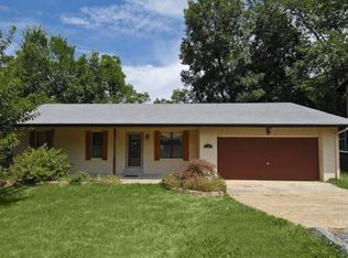 16 Forest View Dr, Arnold, MO 63010