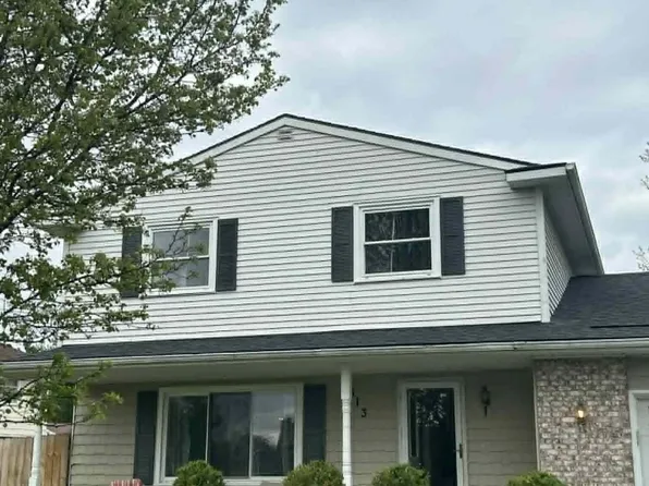 813 Canton Dr, Lansing, MI 48917