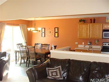 5th image of 36013 Haverford Pl