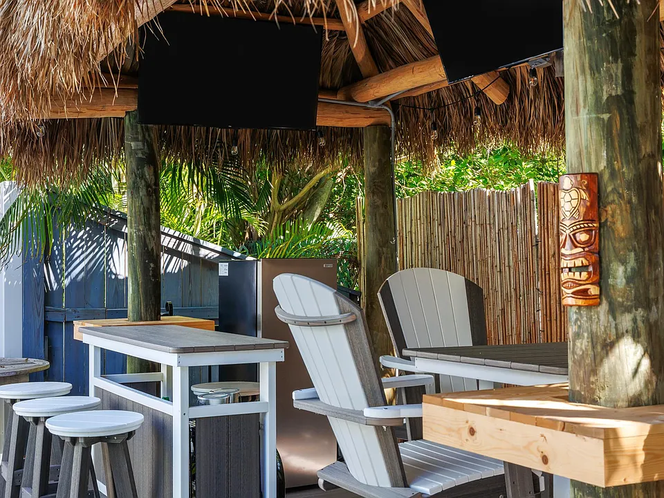 Bar area by private pool