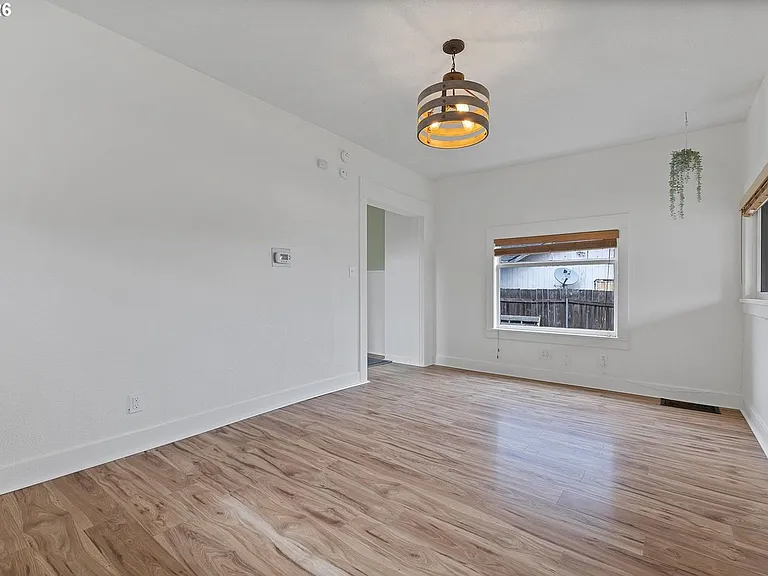 4805 NE 110th Ave — Photo 13