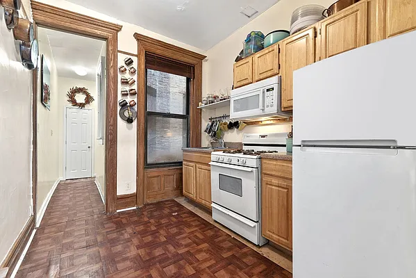 Sold by Citi Habitats | media 3