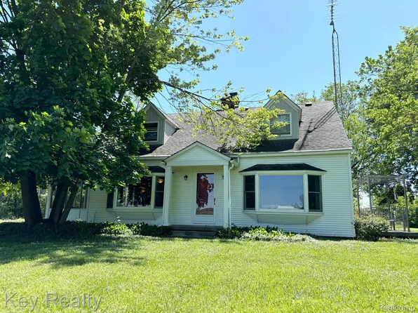 7953 S Custer Rd, Monroe, MI 48161