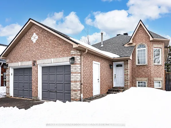 30 Hewitt Pl, Barrie, ON L4M 7B3