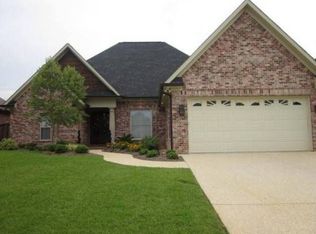 8353 Ole Cobblestone Dr, Meridian, MS 39305