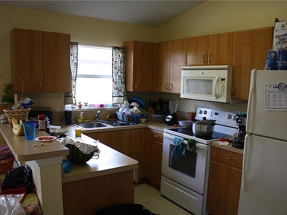 4th image of 26851 Palm St