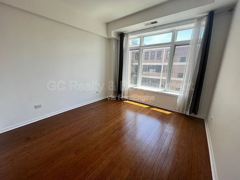 657 W Fulton St #402 — Photo 19
