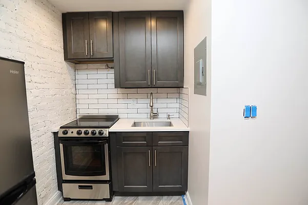 Rented by Douglas Elliman | media 4