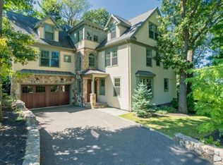 14 Manet Cir, Newton, MA 02467