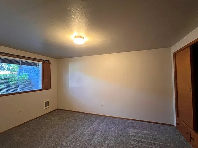 407 Regents Blvd #407 — Photo 5