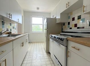 138 Tibbetts Rd, Yonkers, NY 10705