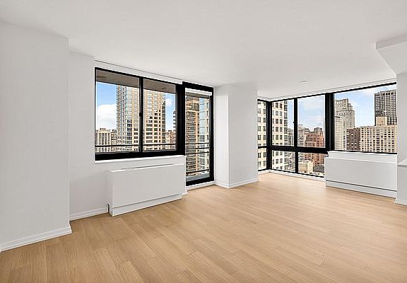 3rd image of 200 W 60th St APT 31C