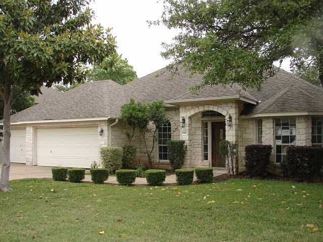 1st image of 15817 Chatham Wood Dr