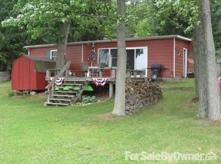 1620 Colonel Point Dr, Crystal, MI 48818