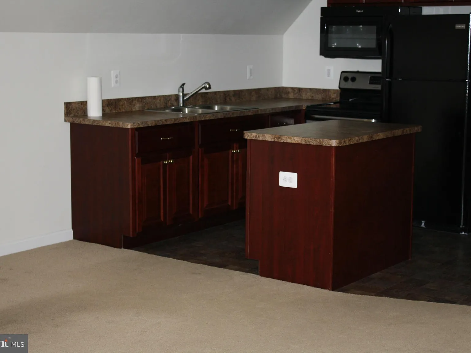 1 bed, 1.0 bath, 850 sqft, $1,350 — Photo 3