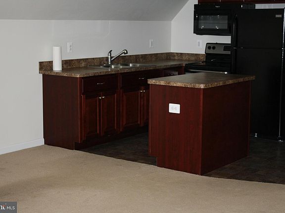 3rd image of 18162 White Tail Way