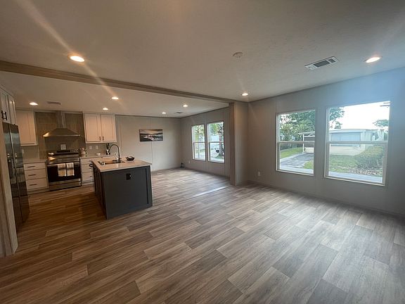 3rd image of 11500 SW Kanner Hwy Lot 328