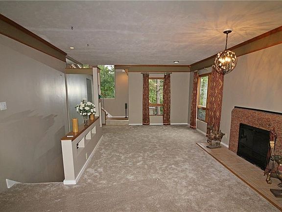 3rd image of 3212 Wonderview Dr