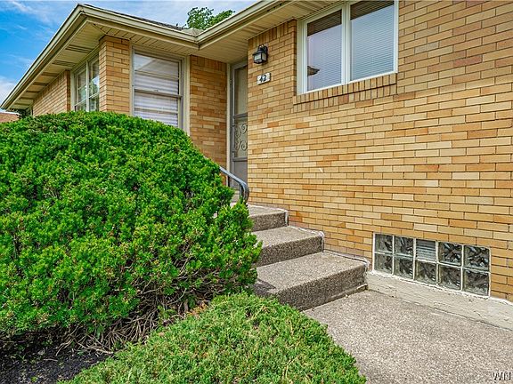 4th image of 42 Alden Ave