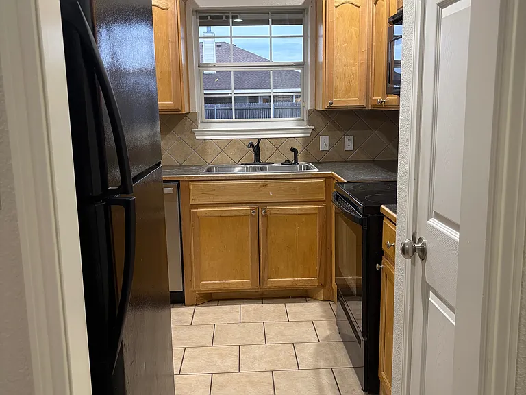 210 Sugarloaf Ave — Photo 9