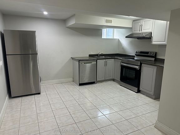 2nd image of 7 Gilroy Dr #Basement