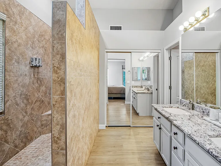 680 N Cordoba Ave — Photo 13