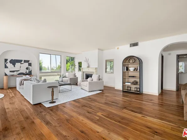 318 N Maple Dr Unit 406, Beverly Hills, CA 90210