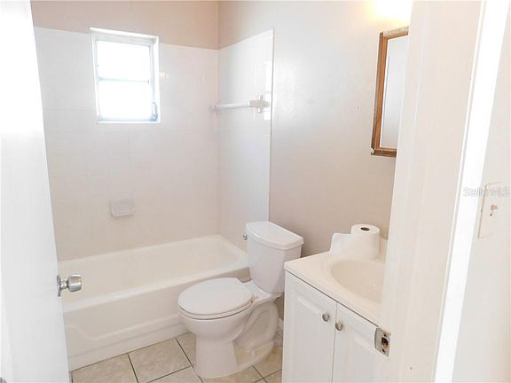 4th image of 1356 Boylan Ave #B
