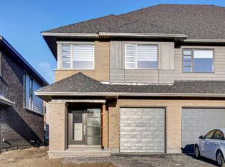 975 Ralph Hennessy Ave #1, Ottawa, ON K1X0C4