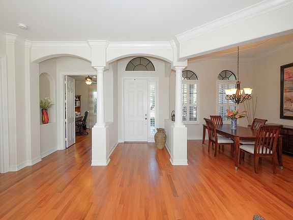 4th image of 10169 Avalon Lake Cir