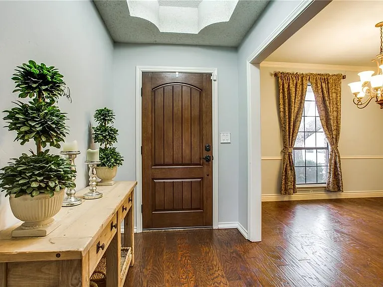 2216 Timberwood — Photo 2